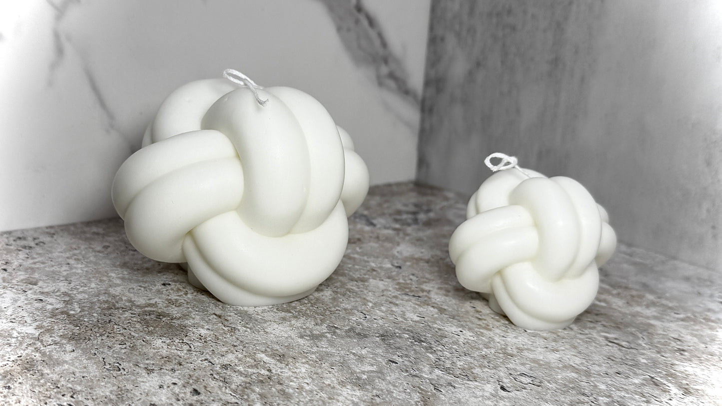 Modern Knot Candle Set of 2– Sculptural Elegance with Custom Color & Scent image 3