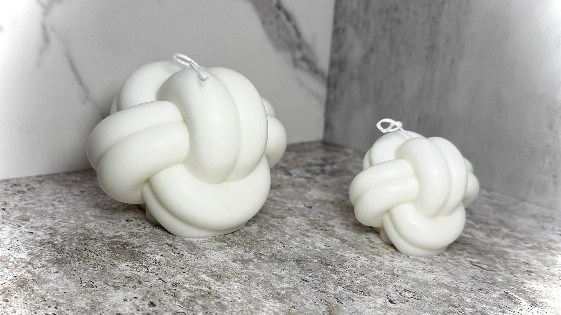 Modern Knot Candle Set of 2– Sculptural Elegance with Custom Color & Scent image 3