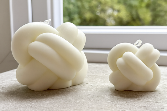 Modern Knot Candle Set of 2– Sculptural Elegance with Custom Color & Scent image 0