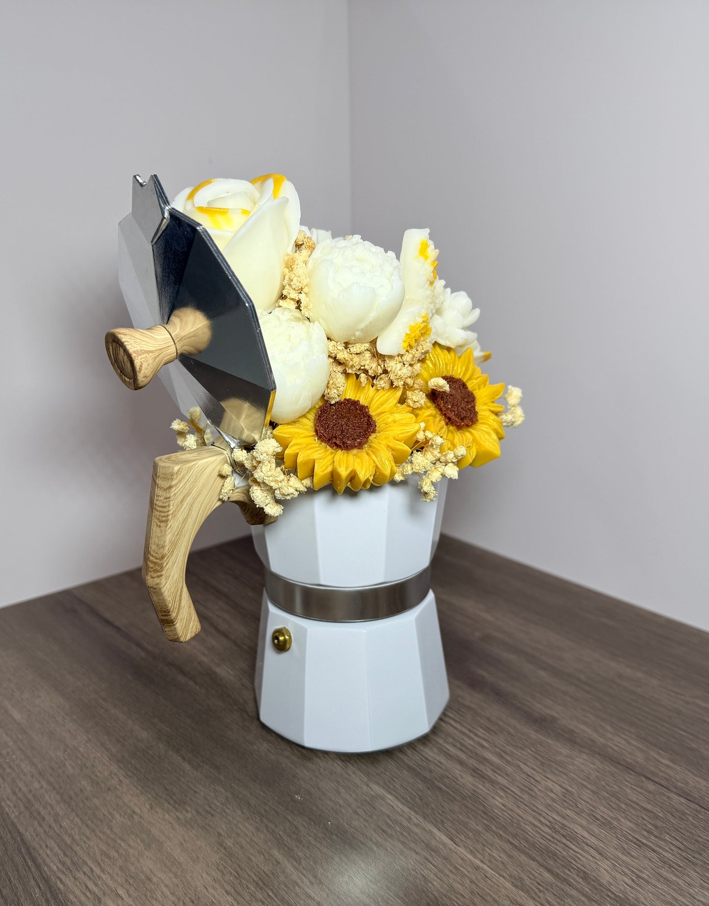 Scented Candle Flower Bouquet in White Coffee Maker