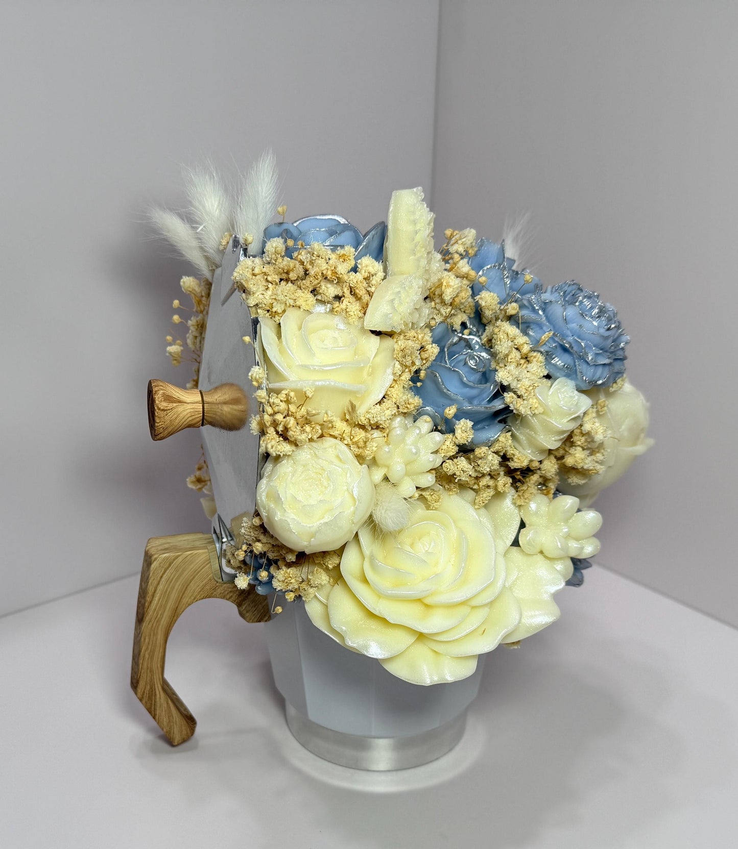 Handcrafted Floral Wax Coffee Maker Bouquet Candle: Sculpted Blooms, Scented Home Decor