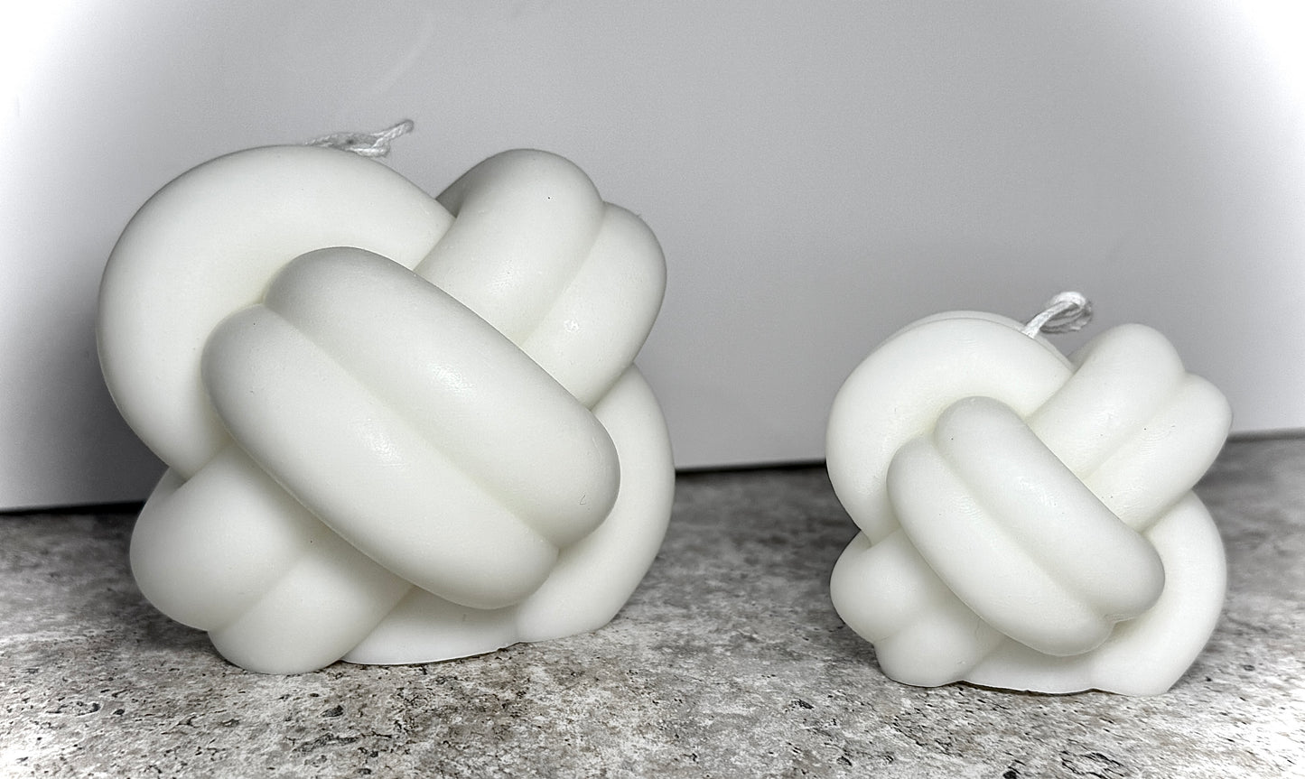 Modern Knot Candle Set of 2– Sculptural Elegance with Custom Color & Scent image 1