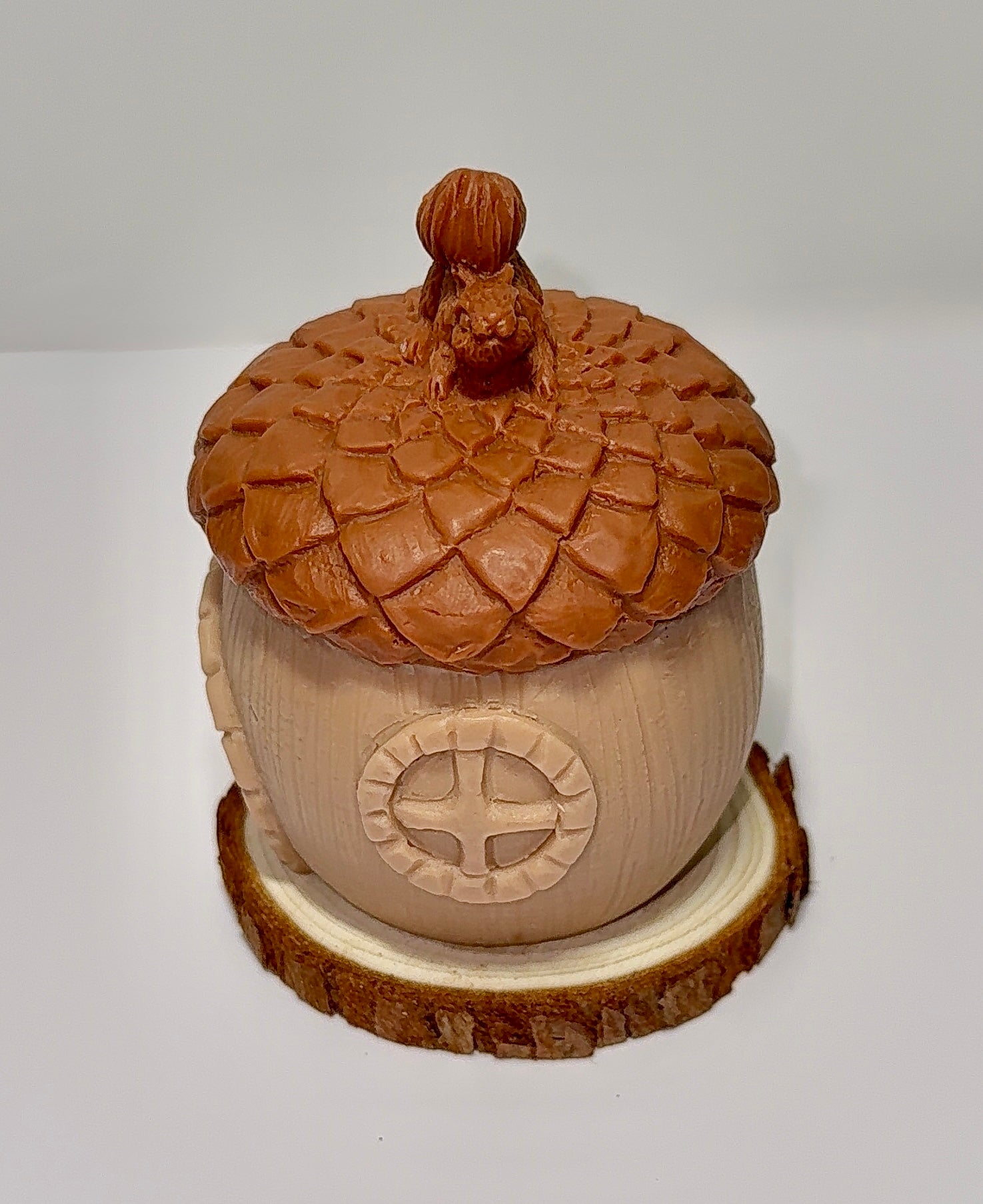 🌰 Acorn Squirrel House Candle Figurine 🐿️. Choose color and scent. image 2