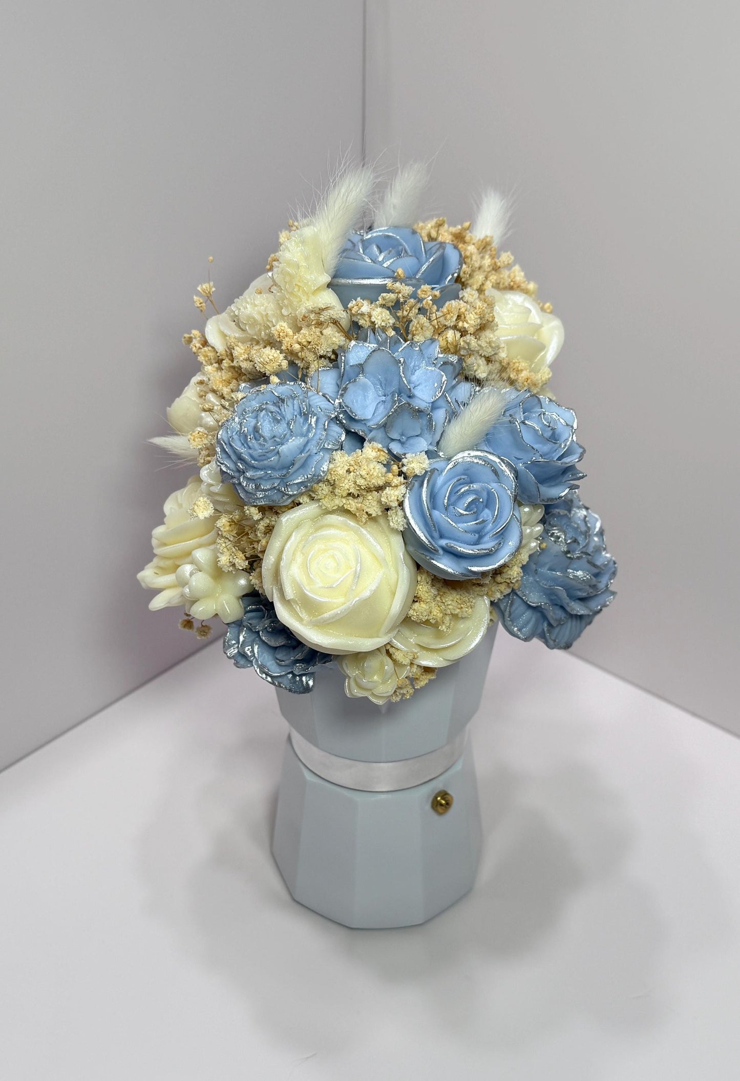 Handcrafted Floral Wax Coffee Maker Bouquet Candle: Sculpted Blooms, Scented Home Decor